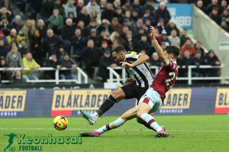 Soi kèo West Ham vs Newcastle - 3h00 ngày 11/3 - Ngoại hạng Anh 2 Soi kèo West Ham vs Newcastle  - 3h00 ngày 11/3