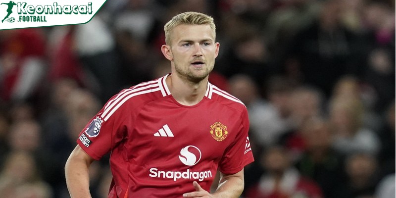 De Ligt quyết tâm vực dậy: “Man United phải lấy lại niềm tin đã mất” 2 Man United sau mùa giải tồi tệ nhất trong lịch sử hiện đại