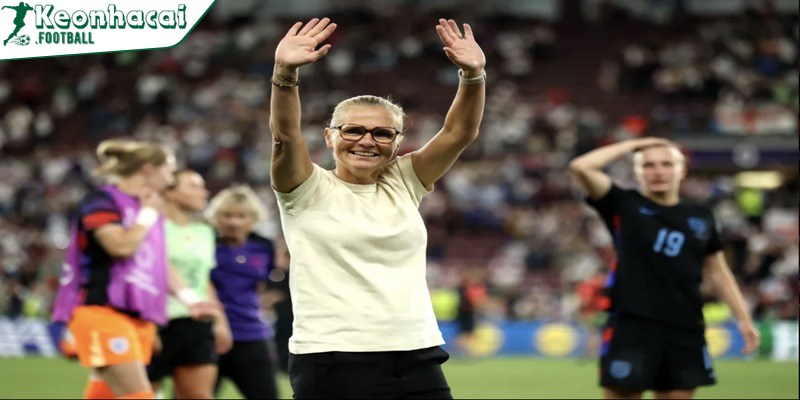 Từ Hà Lan đến Anh hành trình chinh phục không ngừng nghỉ