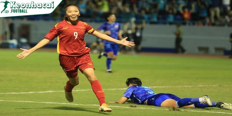 Huỳnh Như được vinh danh “Cầu thủ năng nổ nhất” sau chiến thắng trước Thái Lan 3 Tuyển nữ Việt Nam tiến vào bán kết với vị trí nhất bảng A