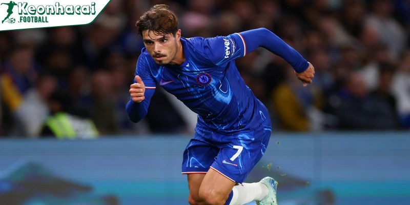 Pedro Neto của Wolves nổi bật với khả năng vừa nhanh vừa khéo