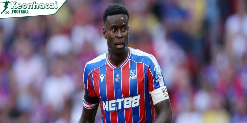 Saliu Popoola đặc biệt nằm top cầu thủ lùn nhất thế giới