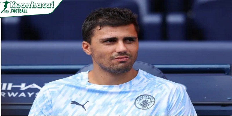 Rodri bất ngờ dành lời khen ngợi đặc biệt cho một ngôi sao của Arsenal 2 Rodri đã nhanh chóng khẳng định bản thân là tiền vệ phòng ngự xuất sắc