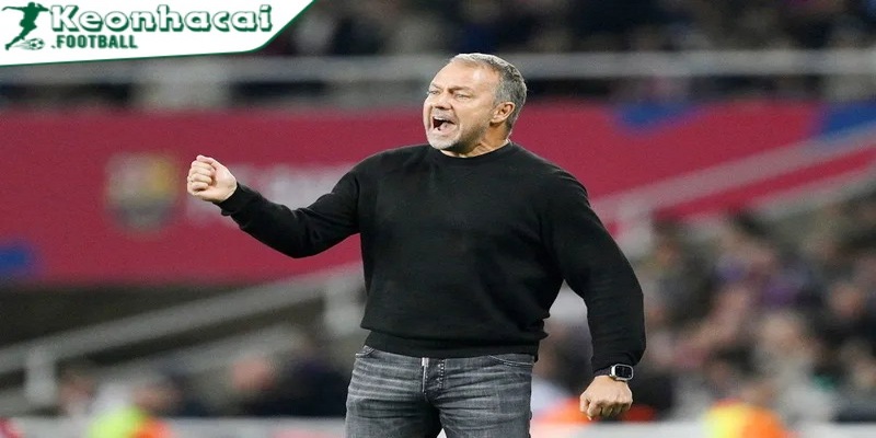 Hansi Flick kêu gọi Barcelona giữ vững tinh thần sau trận thua thảm trước Sevilla 2 Hansi Flick: “Thất bại là bài học để tiến bộ, không phải lý do để gục ngã”