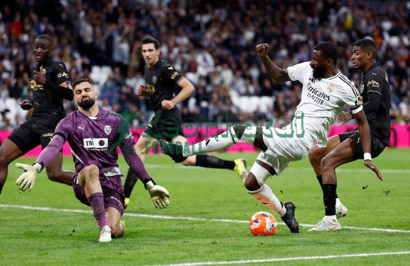 Soi kèo Real Madrid vs Valencia - 3h00 ngày 02/11 